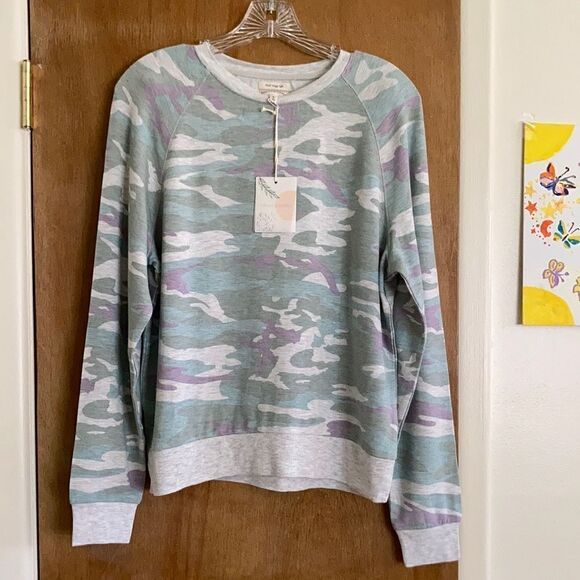 Thread & Supply L/S Crew Neck Med & Large only - Picture 2 of 9